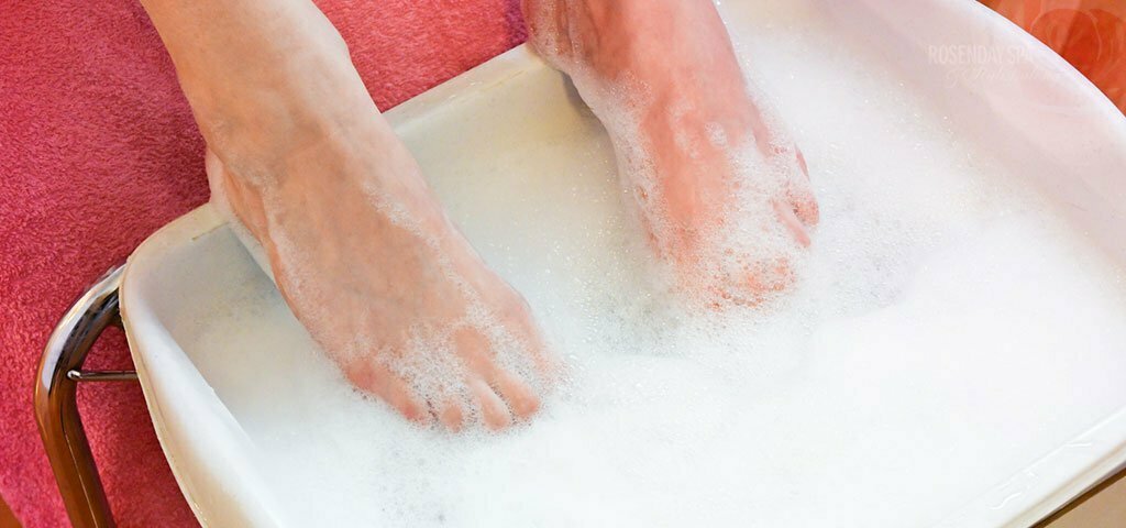 Fotvårdsbehandling på Rosenday Spa