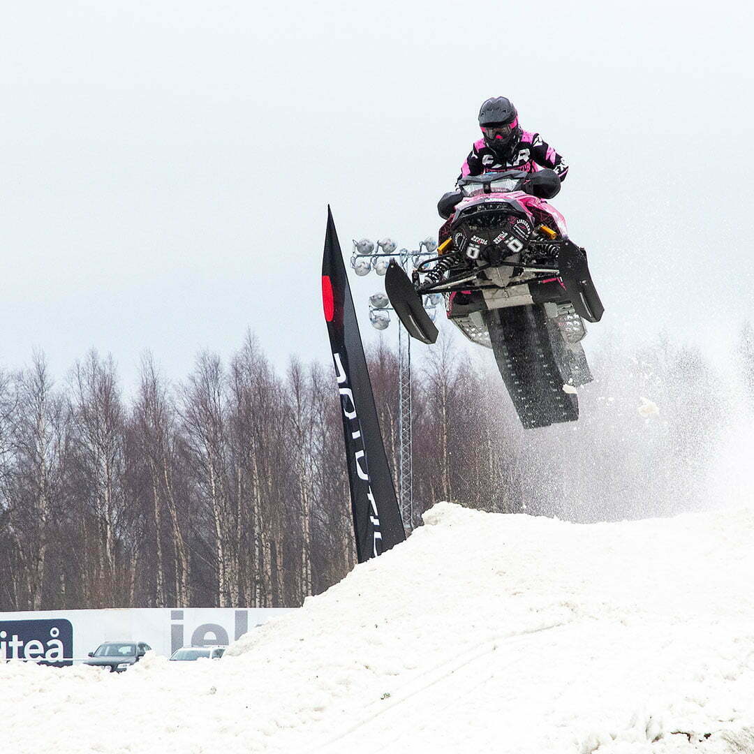 Elina Öhman nummer 17 Snowcross VM Boden 2019
