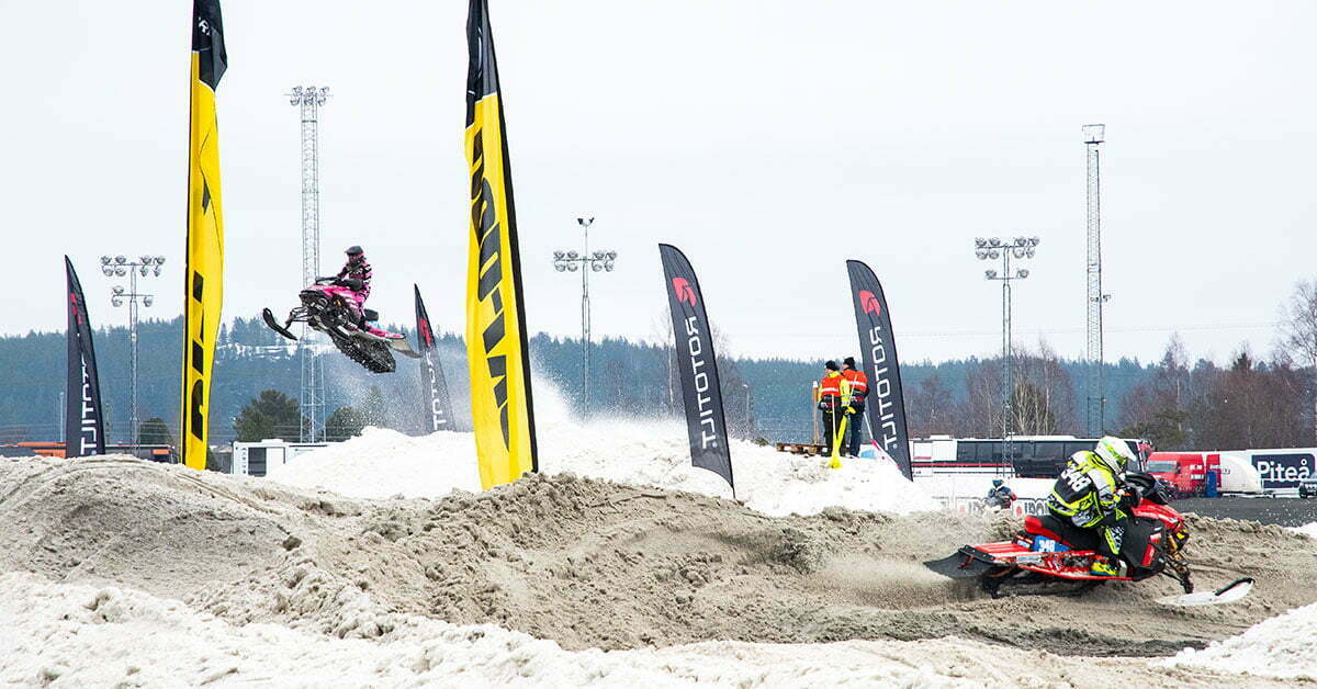 Elina Öhman nummer 17 Snowcross VM Boden 2019