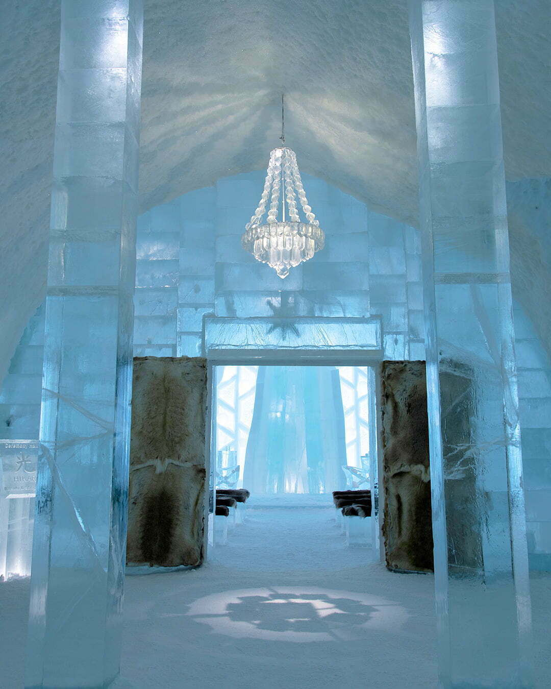 Icehotel Jukkasjärvi isskulptur sal