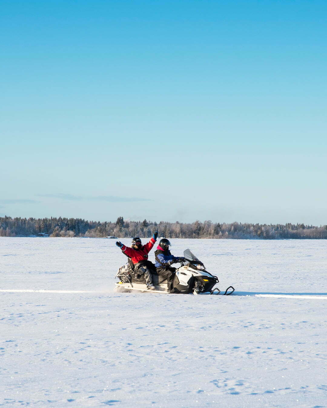 Skotertur för grupper i Luleå skärgård med Brändö Lodge