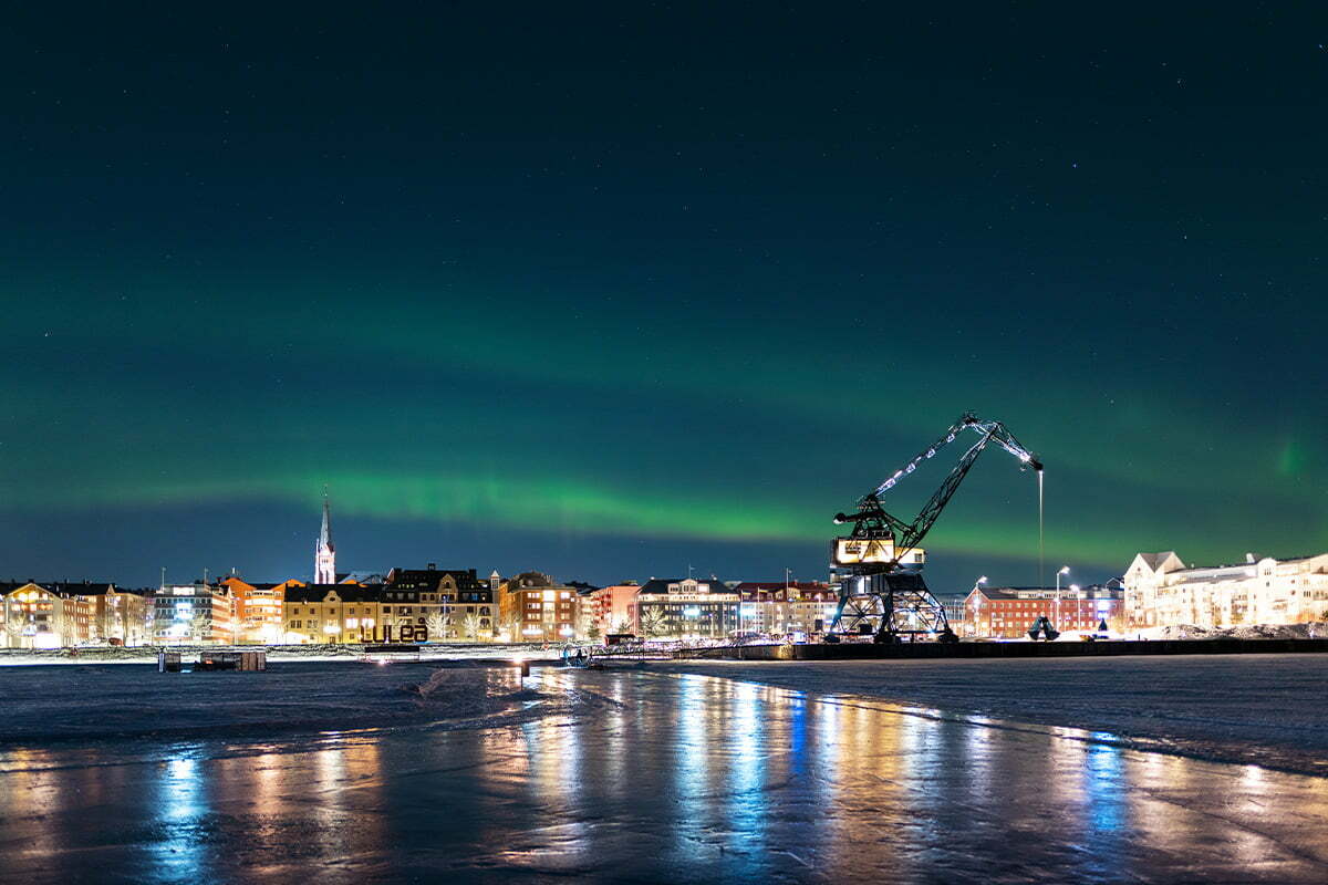 Bild 00152 Luleå norrsken kran isväg liggande storlek 1200x800